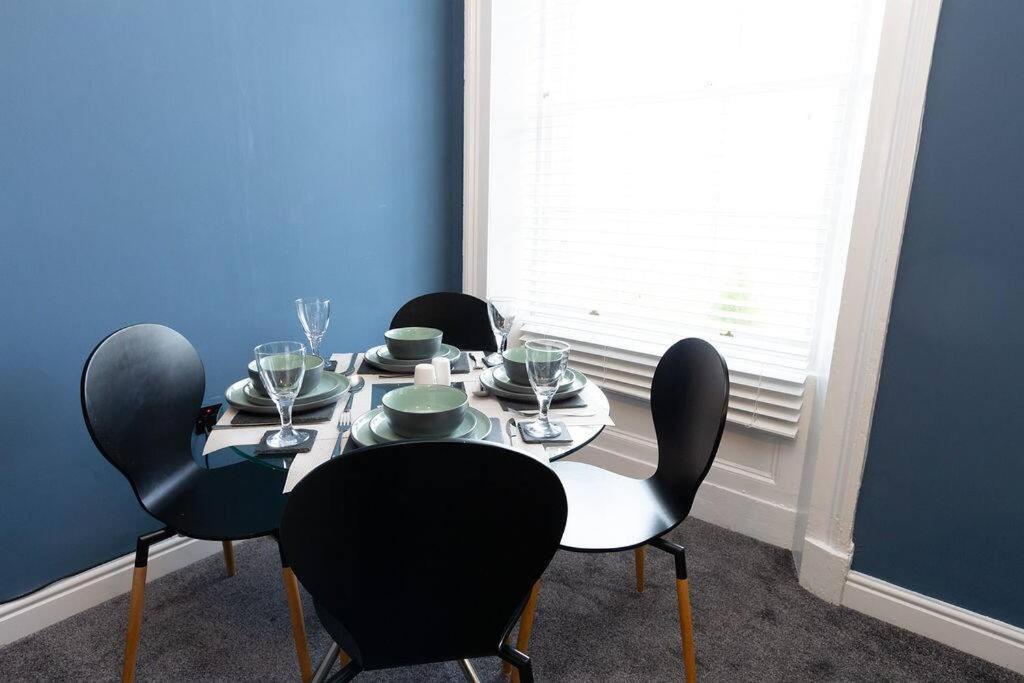 Lavish 2Bed Apartment In The Heart Of בירקנהד מראה חיצוני תמונה